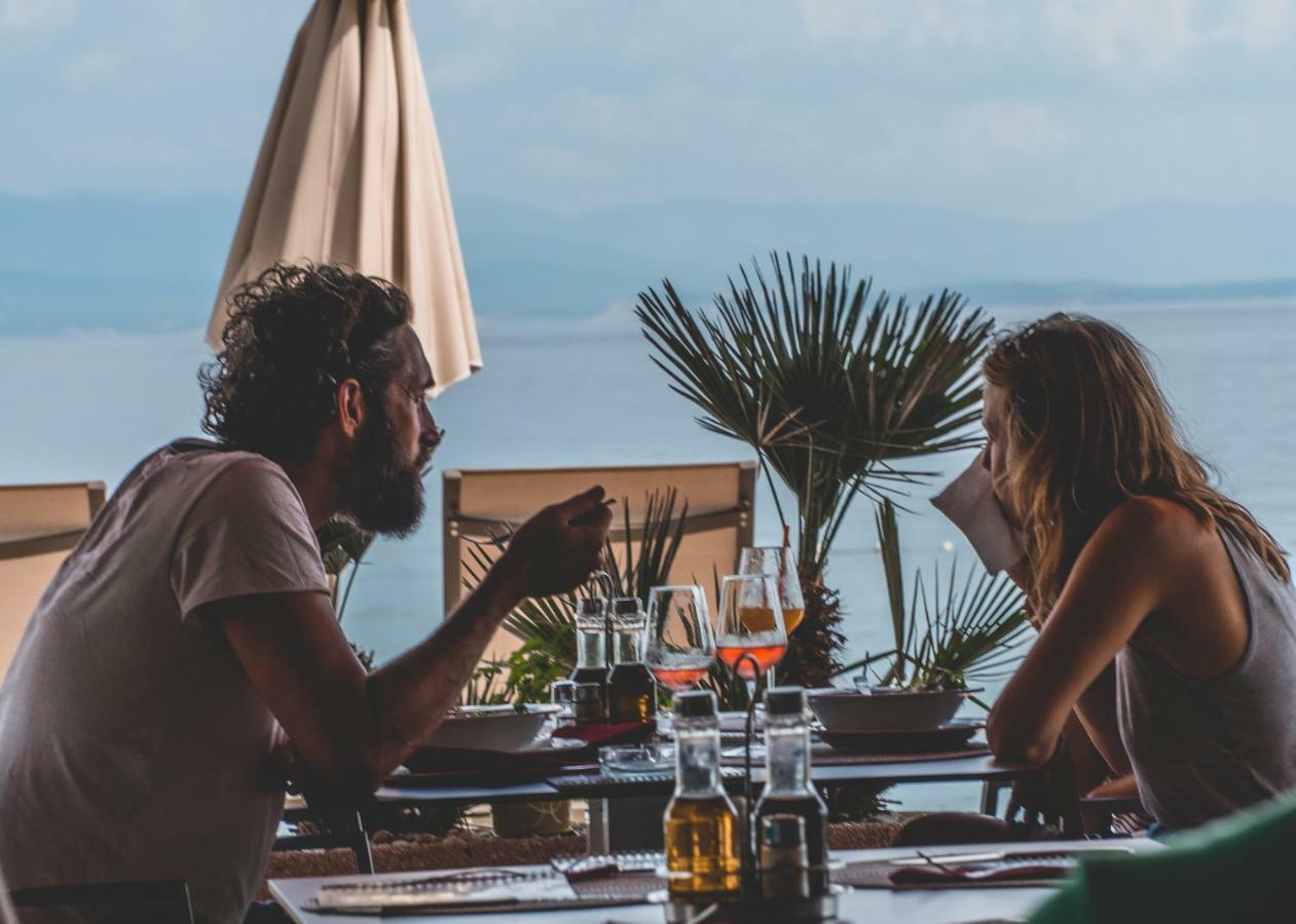Hotel Galeb オパティヤ エクステリア 写真