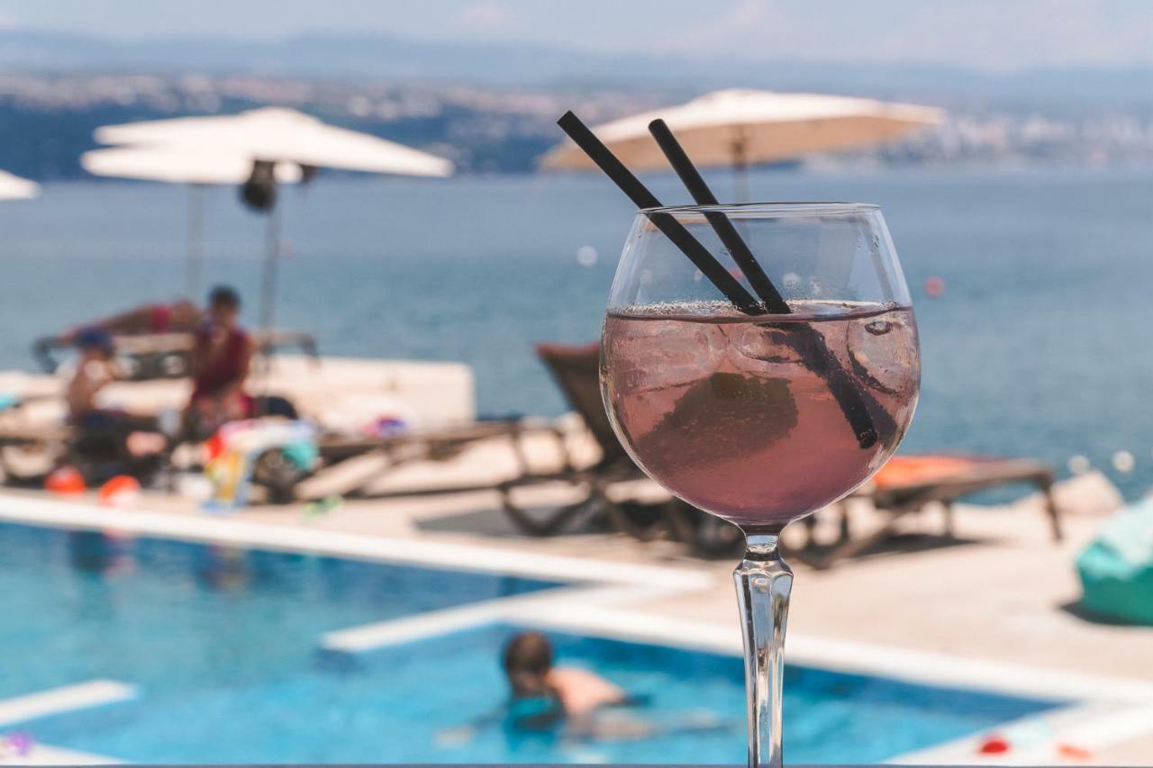 Hotel Galeb オパティヤ エクステリア 写真